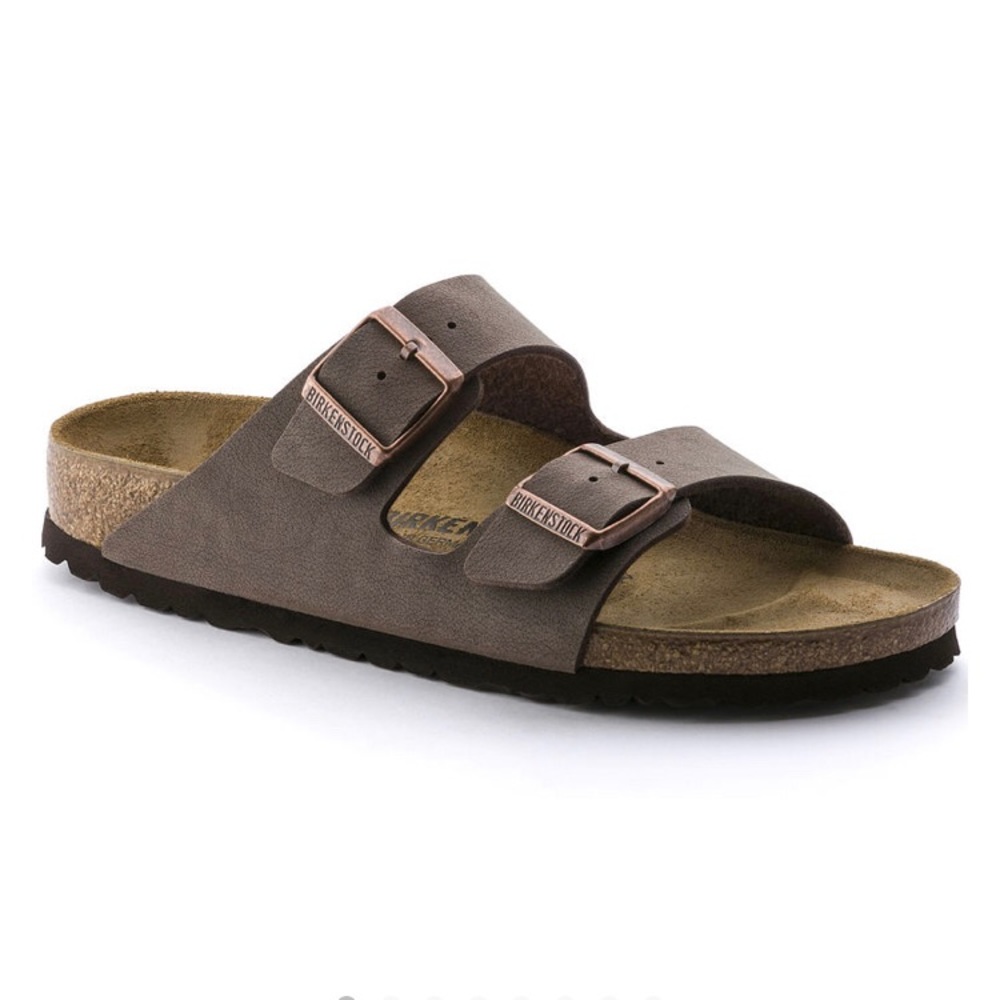NOT SELLING... ISO size 40 or 41